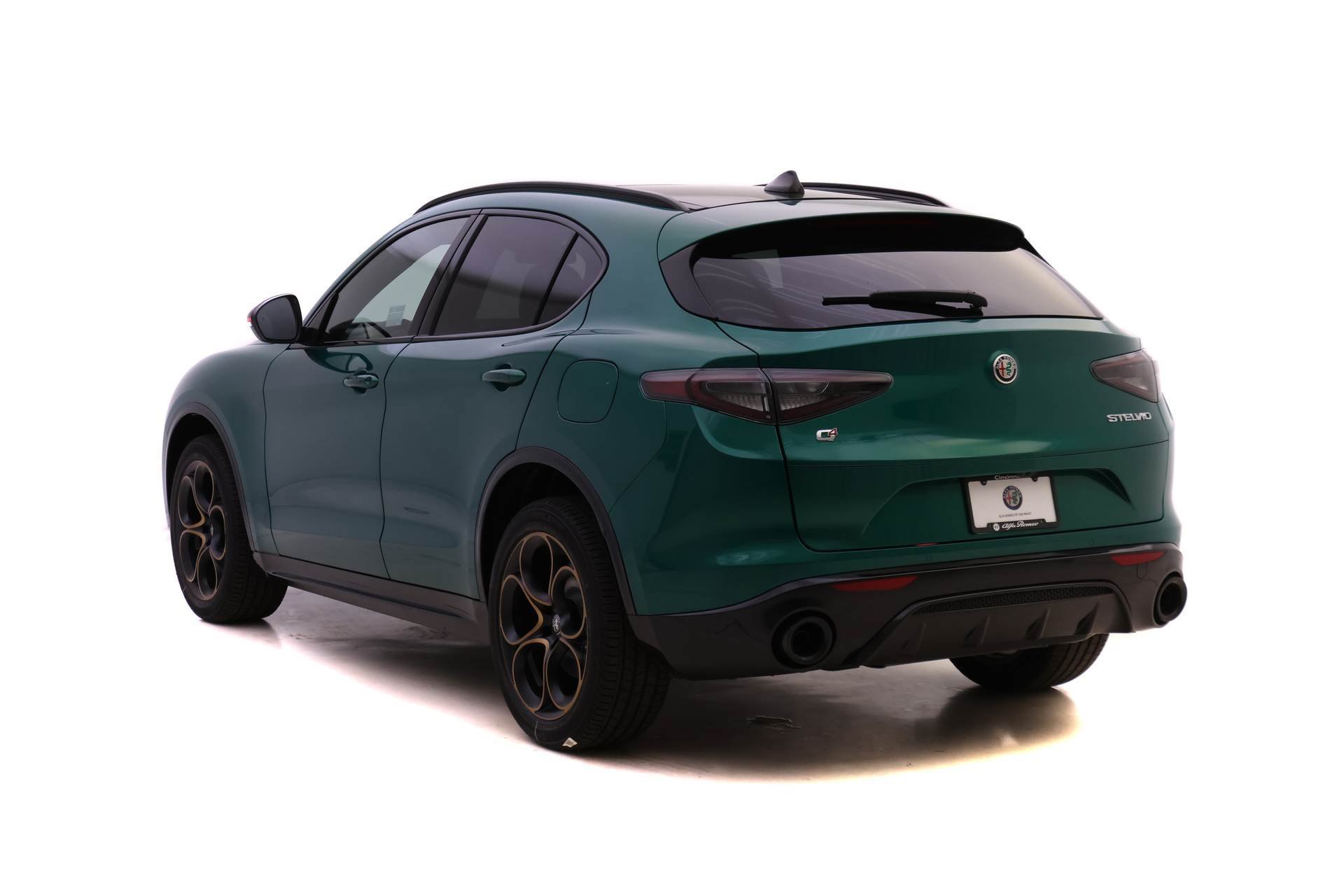 New 2025 Alfa Romeo Stelvio Sprint w/ Convenience Pack AWD/4WD image 5
