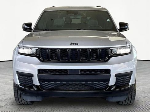 Used 2023 Jeep Grand Cherokee L Laredo AWD/4WD image 2