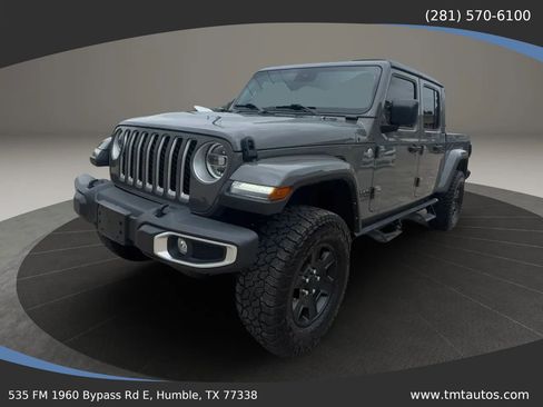 Used 2022 Jeep Gladiator Overland w/ Popular Equipment Package AWD/4WD image 2