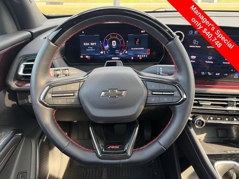 Used 2024 Chevrolet Traverse RS w/ LPO, Floor Liner Package FWD image 11