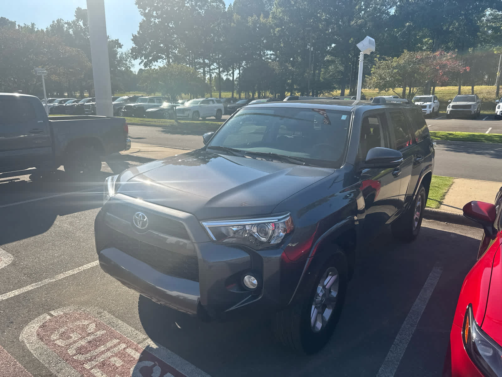 Used 2019 Toyota 4Runner SR5 Premium AWD/4WD image 2