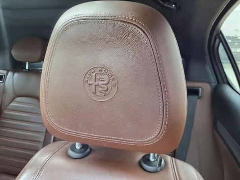 Used 2018 Alfa Romeo Stelvio Ti Sport image 15