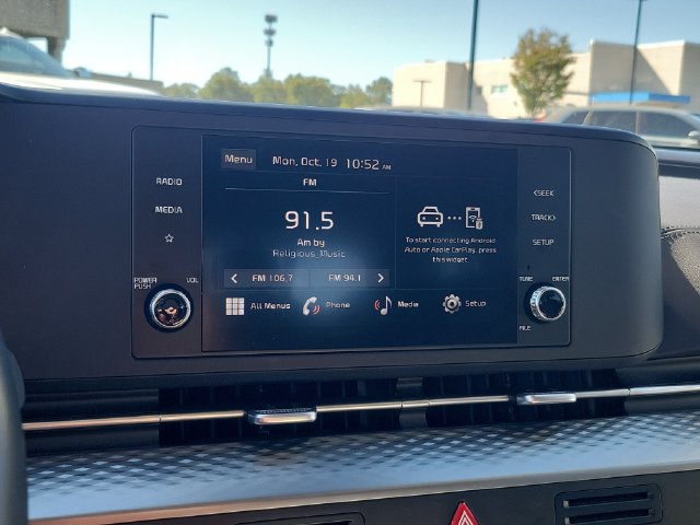 Used 2024 Kia Carnival LX FWD image 18