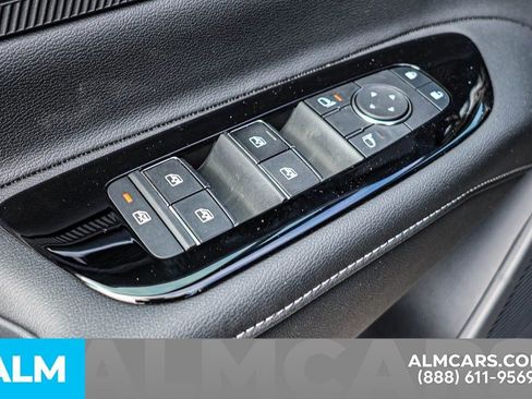 Certified 2025 Nissan Murano SV image 55