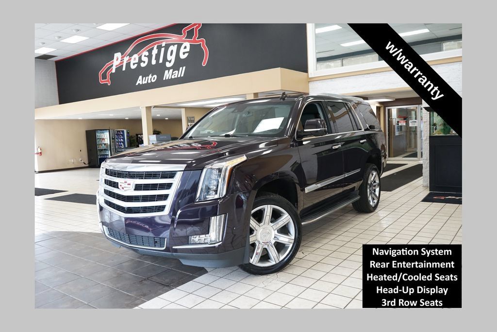 Used 2018 Cadillac Escalade Luxury AWD/4WD image 1