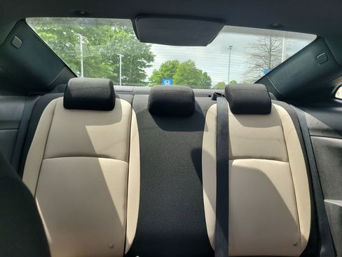 Used 2018 Honda Civic EX-T image 19