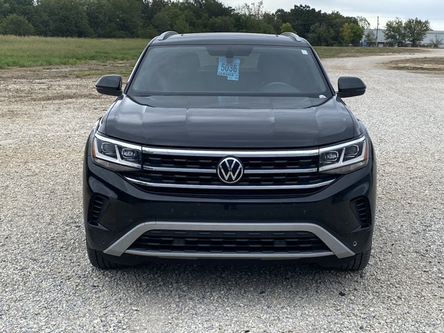 Used 2021 Volkswagen Atlas Cross Sport SE w/ Panoramic Sunroof Package FWD image 11