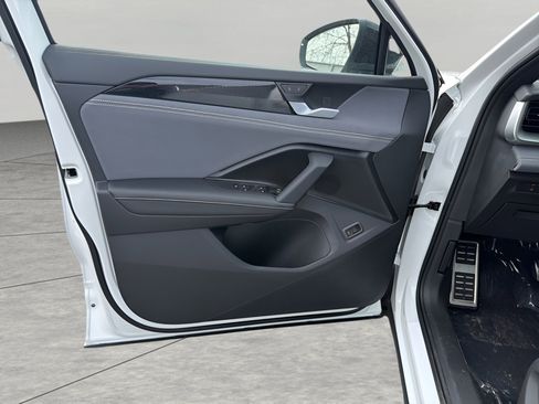 New 2026 Volkswagen Tiguan SE R-Line AWD/4WD image 26