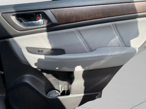 Used 2018 Subaru Outback 2.5i Limited image 29