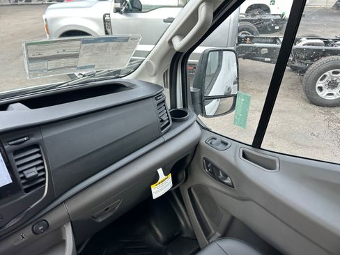 New 2026 Ford Transit 250 250 Medium Roof image 23