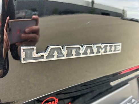Used 2024 RAM 1500 Laramie AWD/4WD image 11