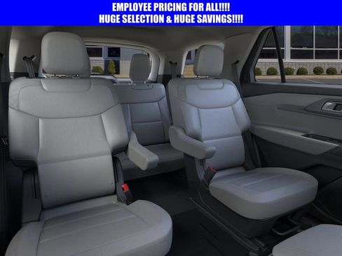 New 2026 Ford Explorer Active w/ Active Comfort Package AWD/4WD image 11