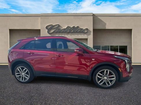 Used 2021 Cadillac XT4 Sport image 2