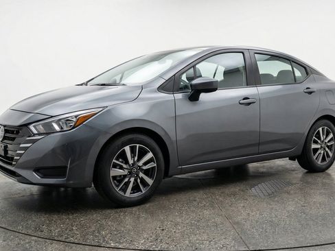 Used 2025 Nissan Versa SV FWD image 3