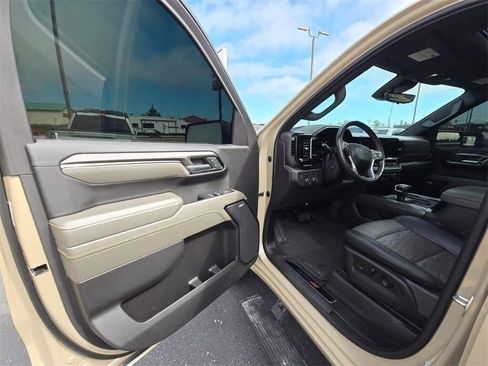 Used 2023 Chevrolet Silverado 1500 ZR2 w/ Technology Package image 15