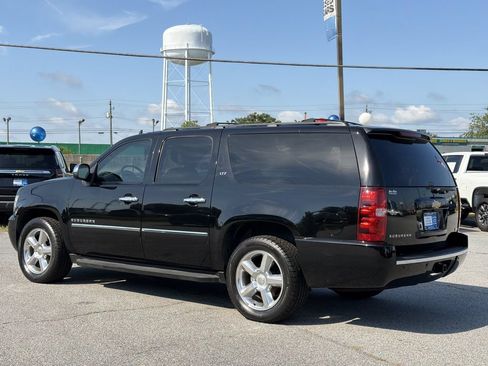 Used 2012 Chevrolet Suburban LTZ RWD image 4
