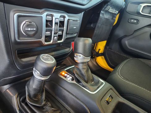 Used 2021 Jeep Wrangler Unlimited Sport AWD/4WD image 14