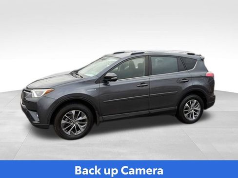 Used 2017 Toyota RAV4 XLE w/ Convenience Package AWD/4WD image 9