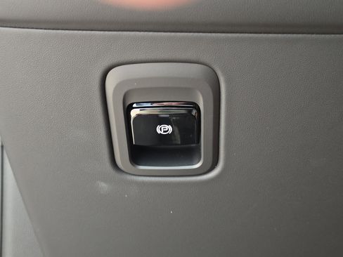 New 2025 Maserati Grecale Modena image 29