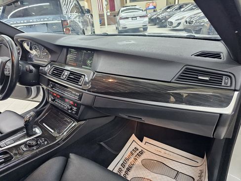 Used 2013 BMW 550i Sedan image 22