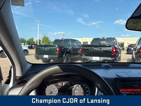 Used 2021 Chevrolet Equinox LS w/ LS Convenience Package FWD image 18