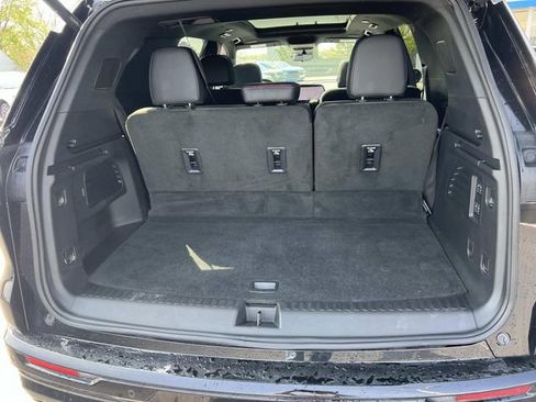Used 2025 Chevrolet Traverse RS w/ LPO, Floor Liner Package AWD/4WD image 10