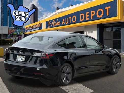 Used 2023 Tesla Model 3 Standard Range RWD image 5