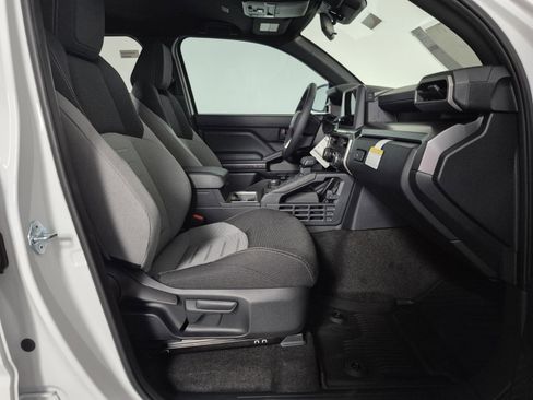 New 2026 Toyota 4Runner 4WD image 33