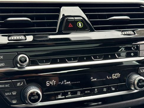 Used 2023 BMW 530e 530e w/ Executive Package image 27