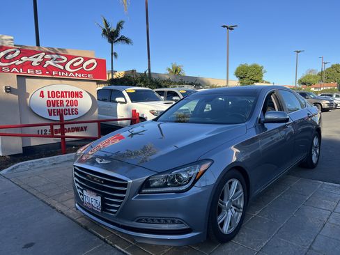 Used 2015 Hyundai Genesis 5.0 image 4