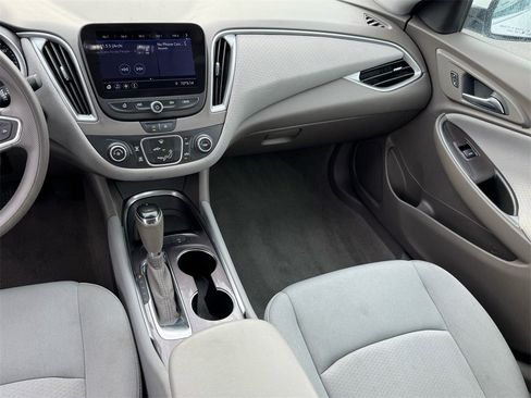 Used 2020 Chevrolet Malibu LS w/ Driver Confidence Package II image 14
