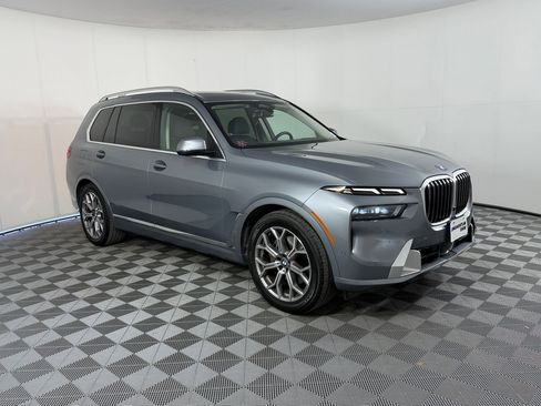 Used 2025 BMW X7 xDrive40i AWD/4WD image 7
