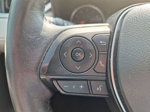 Used 2021 Toyota RAV4 XLE Premium FWD image 18