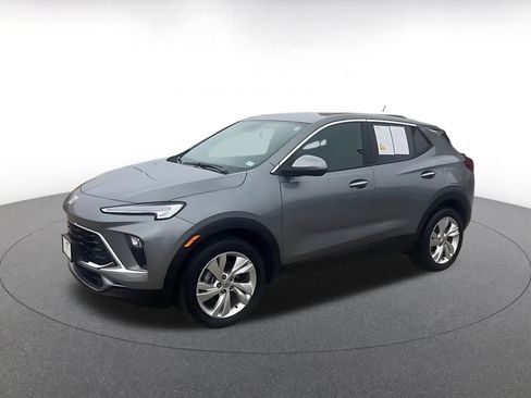 Used 2025 Buick Encore GX Preferred FWD image 8