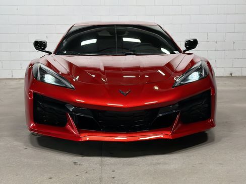 Used 2025 Chevrolet Corvette Z06 RWD image 9