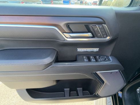 Used 2025 GMC Sierra 1500 Denali w/ Denali Reserve Package image 15
