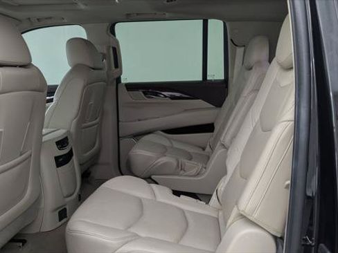 Used 2015 Cadillac Escalade ESV Premium RWD image 16