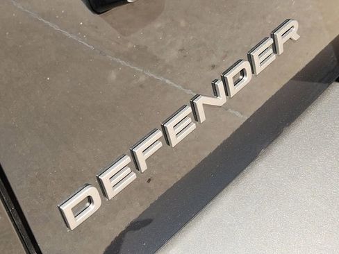Used 2026 Land Rover Defender 110 S image 12