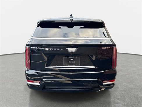 New 2025 Cadillac Escalade IQ Luxury 1 w/ Smart Trailering package image 5