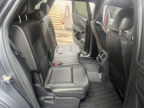 Used 2020 Volkswagen Atlas Cross Sport SEL image 12