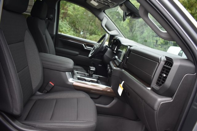 New 2026 Chevrolet Silverado 1500 RST AWD/4WD image 15