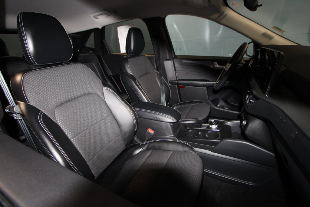 Used 2024 Ford Escape SE FWD image 20