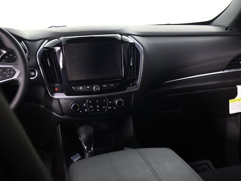 Used 2023 Chevrolet Traverse LT image 34