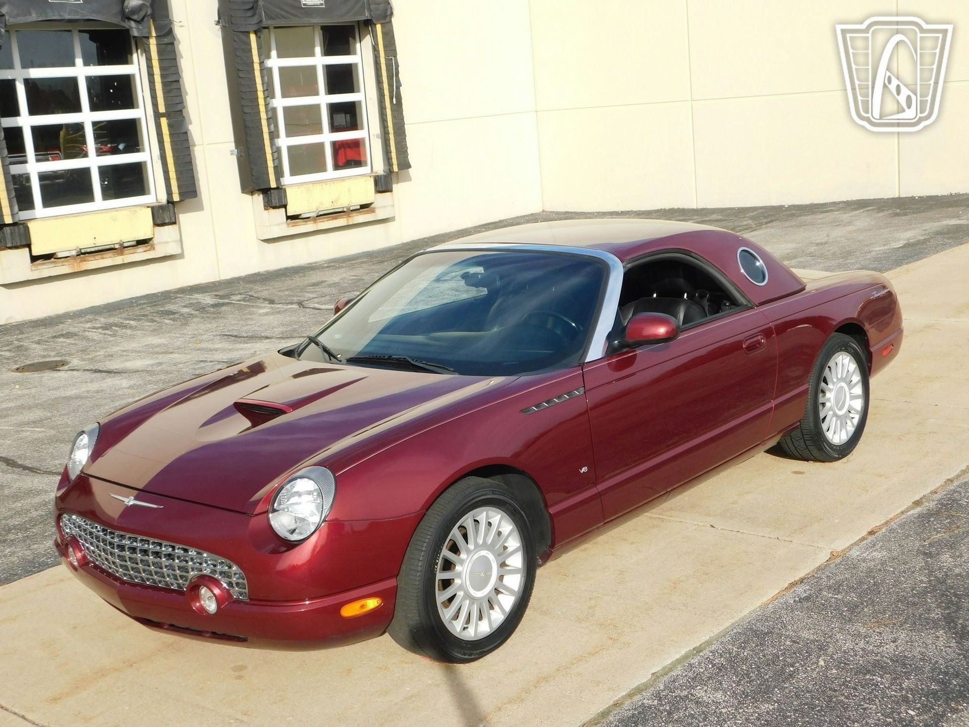 Used 2004 Ford Thunderbird RWD image 4