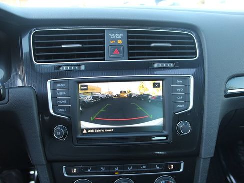 Used 2017 Volkswagen GTI Sport FWD image 29