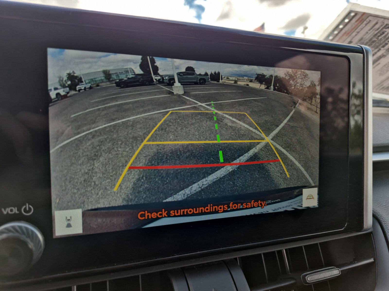 Used 2025 Toyota RAV4 XLE AWD/4WD image 31