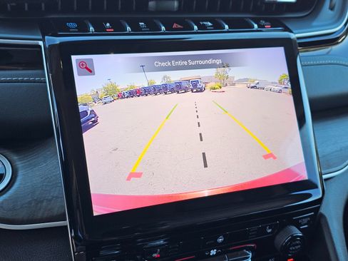 Used 2023 Jeep Grand Cherokee 4WD 4xe image 36