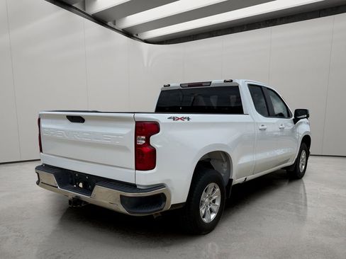 Used 2021 Chevrolet Silverado 1500 LT w/ Safety Package II AWD/4WD image 4