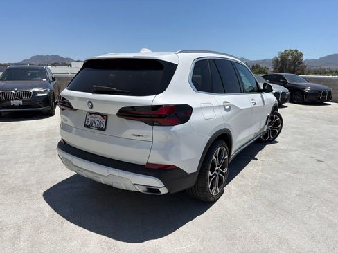 Used 2024 BMW X5 xDrive40i w/ Premium Package AWD/4WD image 4