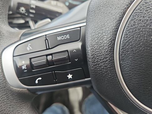 Used 2023 Kia Sportage LX image 25